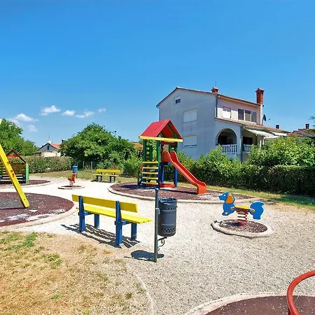 Apartman House Dubravka 1946 Póla