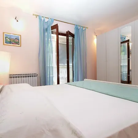 Apartment House Dubravka 1946