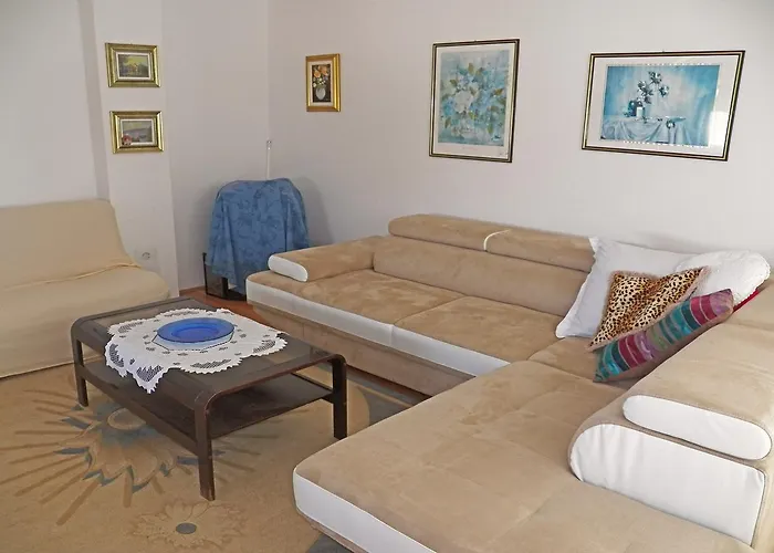 House Dubravka 1946 * 풀라