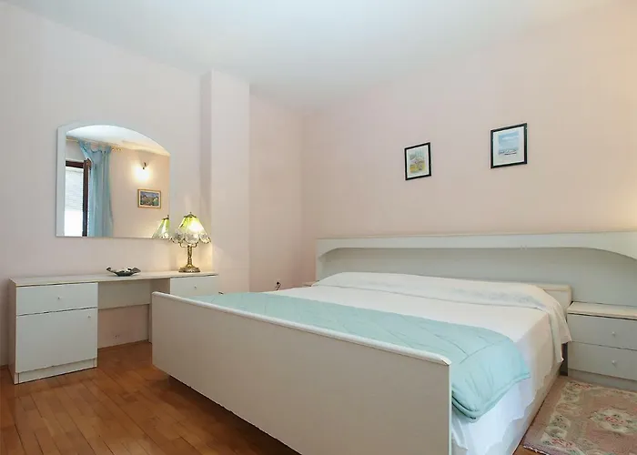 House Dubravka 1946 풀라