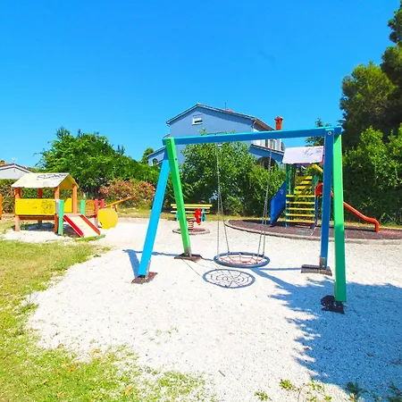 House Dubravka 1946 דירה פולה