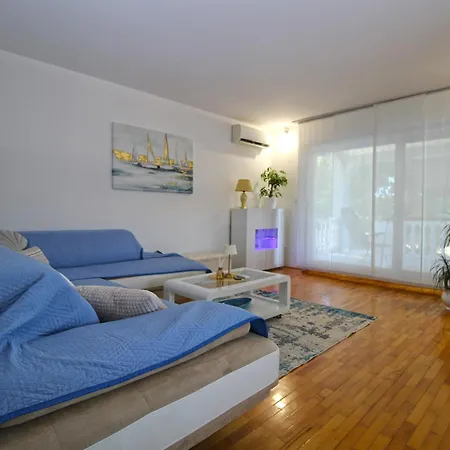 דירה House Dubravka 1946 *
