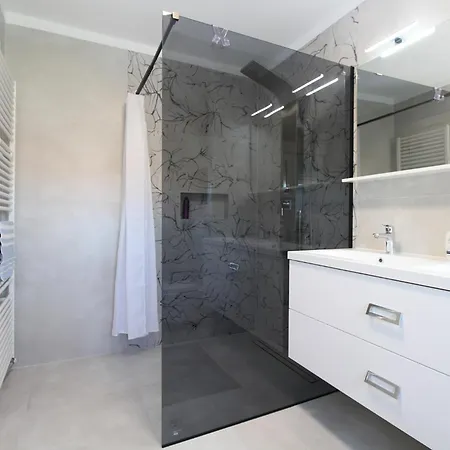 House Dubravka 1946 דירה פולה