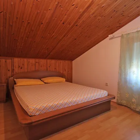 House Dubravka 1946 Apartmán