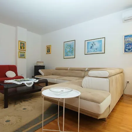House Dubravka 1946 דירה *