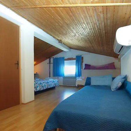 House Dubravka 1946 דירה *