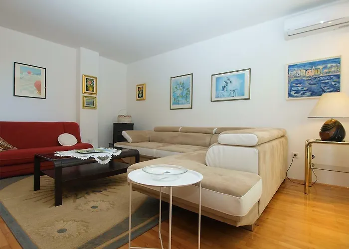 House Dubravka 1946 Appartement *