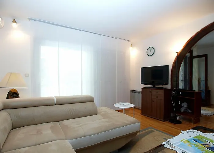 公寓 House Dubravka 1946 普拉