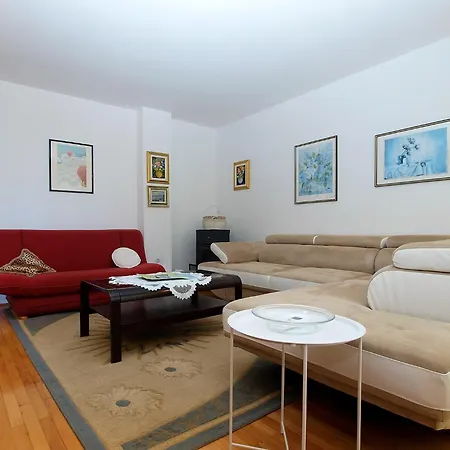 House Dubravka 1946 Appartamento *