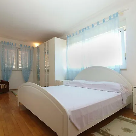 House Dubravka 1946 Appartamento *